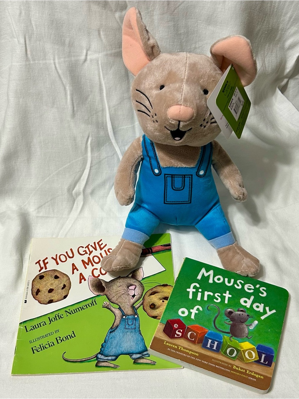 Kohl’s Cares - Give a Mouse a Cookie Plush and Books NWT